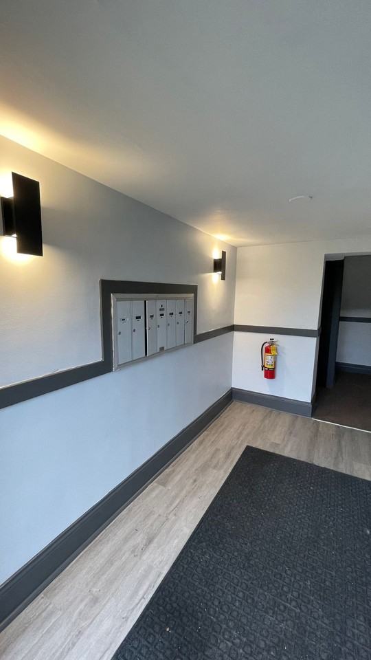 3149 N. Springfield Ave - Photo 4 of 4