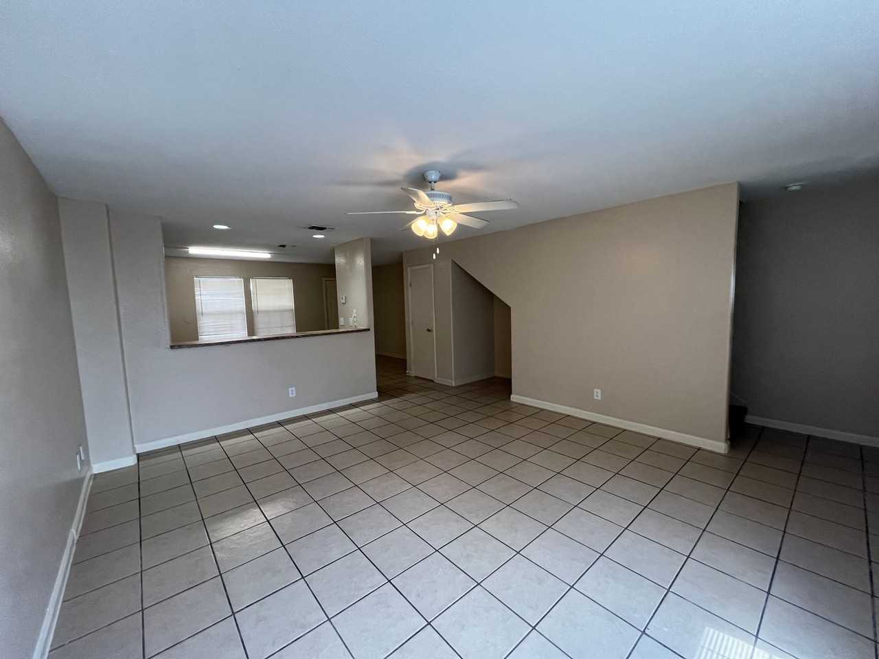 5202 Fountain Lk - Photo 5 of 31