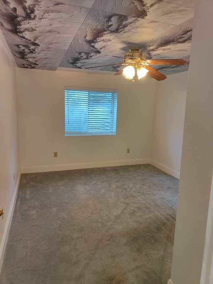 672 E 400 N - Photo 6 of 7