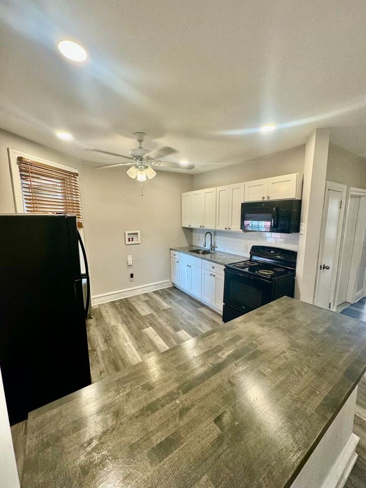 1034 West Olney Avenue - Photo 2 of 10