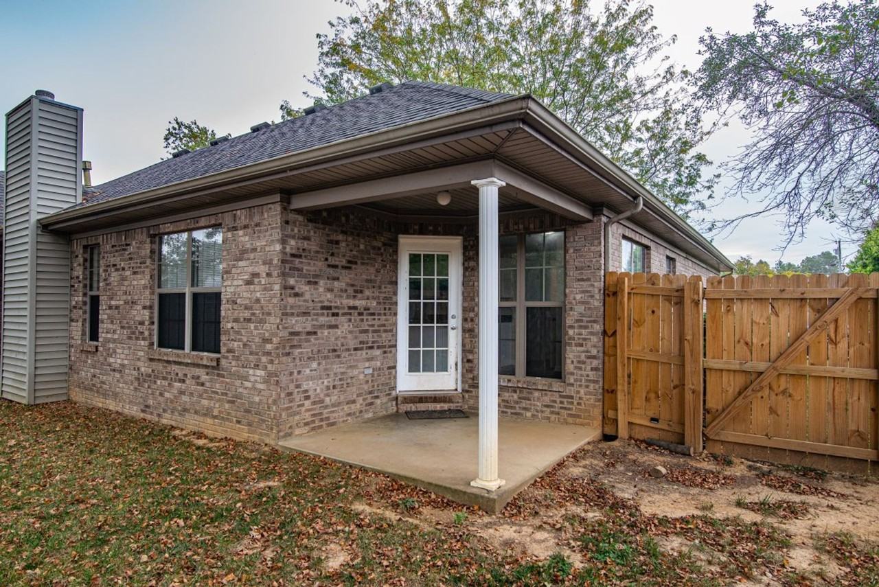 426 Ridgecrest Rd - Photo 6 of 49