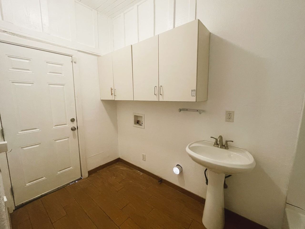 1132 Quincy St - Photo 3 of 9