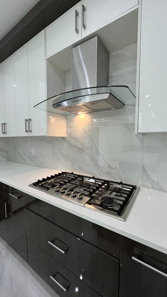 1711 Macgowan Avenue - Photo 2 of 25