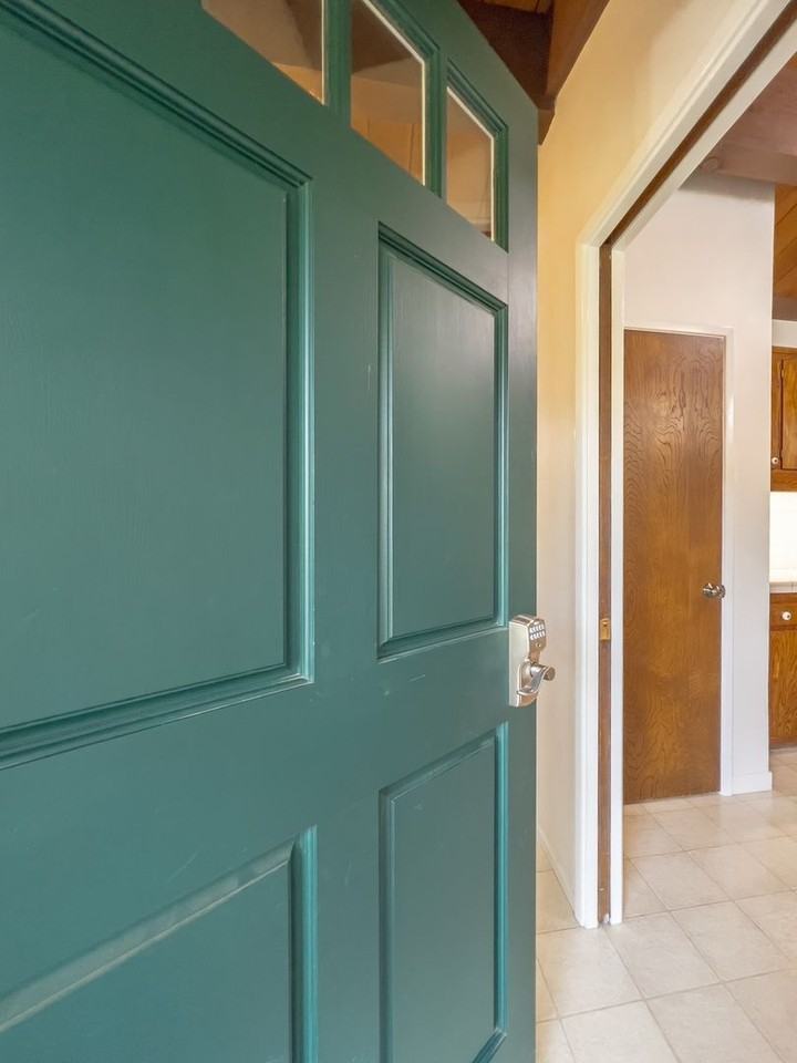 1007 Hedgeside Ave - Photo 3 of 35