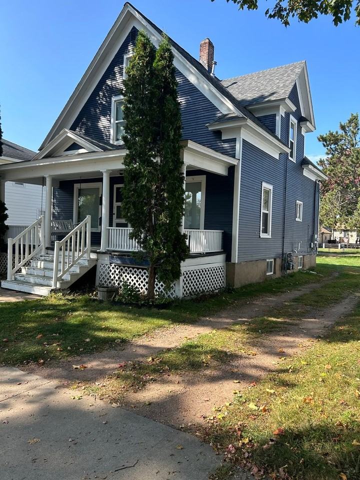 1126 S 4th Avenue - Photo 2 of 7