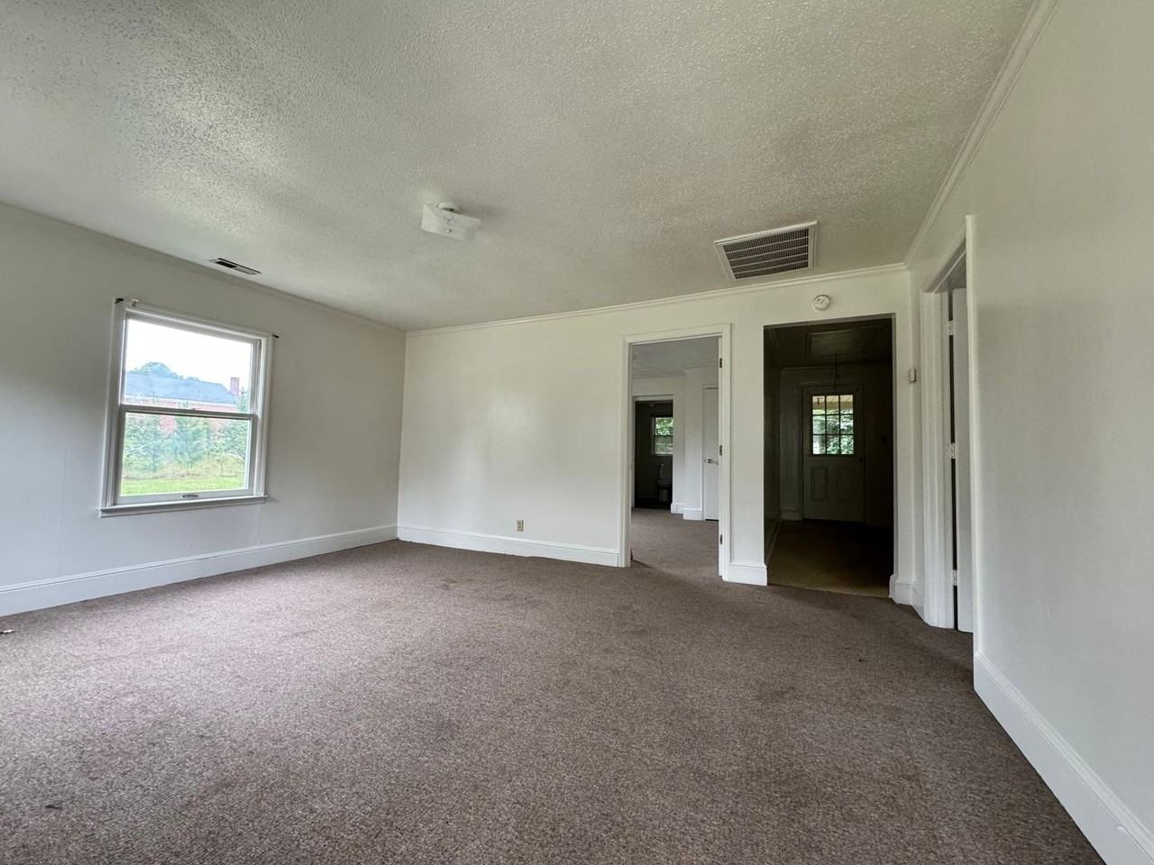 2109 Cleveland Ave - Photo 3 of 11