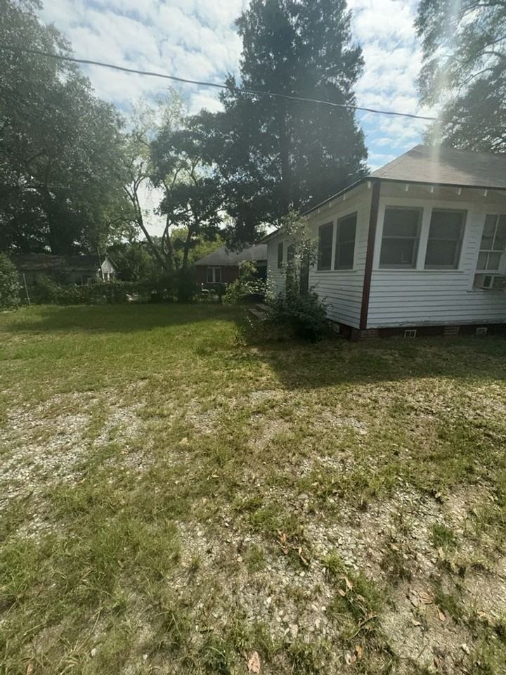 2507 10th St - Photo 5 of 11