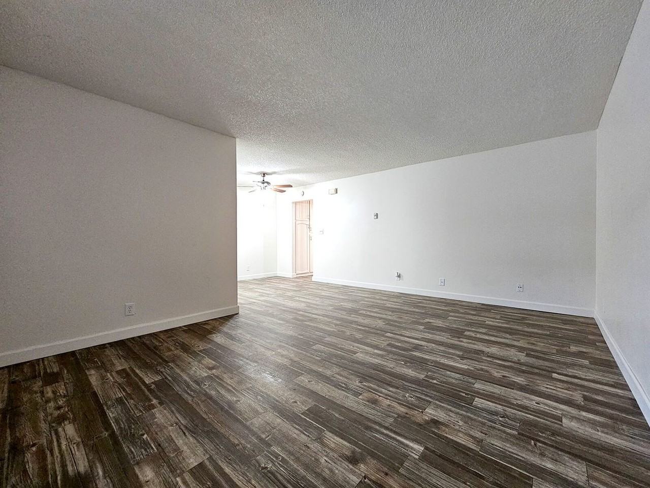 Royal Gardens - Photo 2 of 9