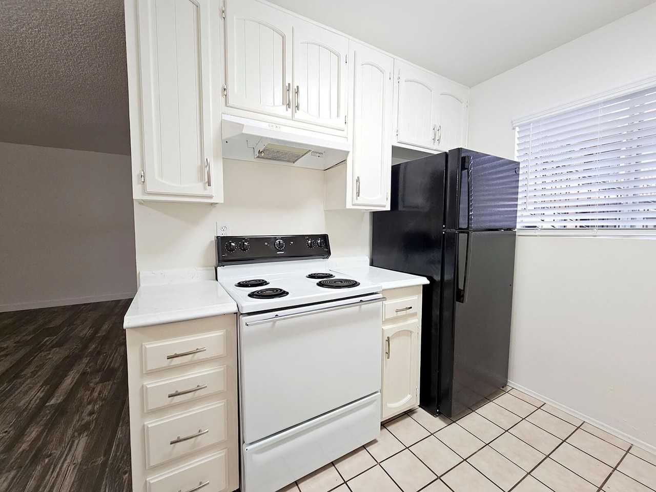 Royal Gardens - Photo 6 of 9