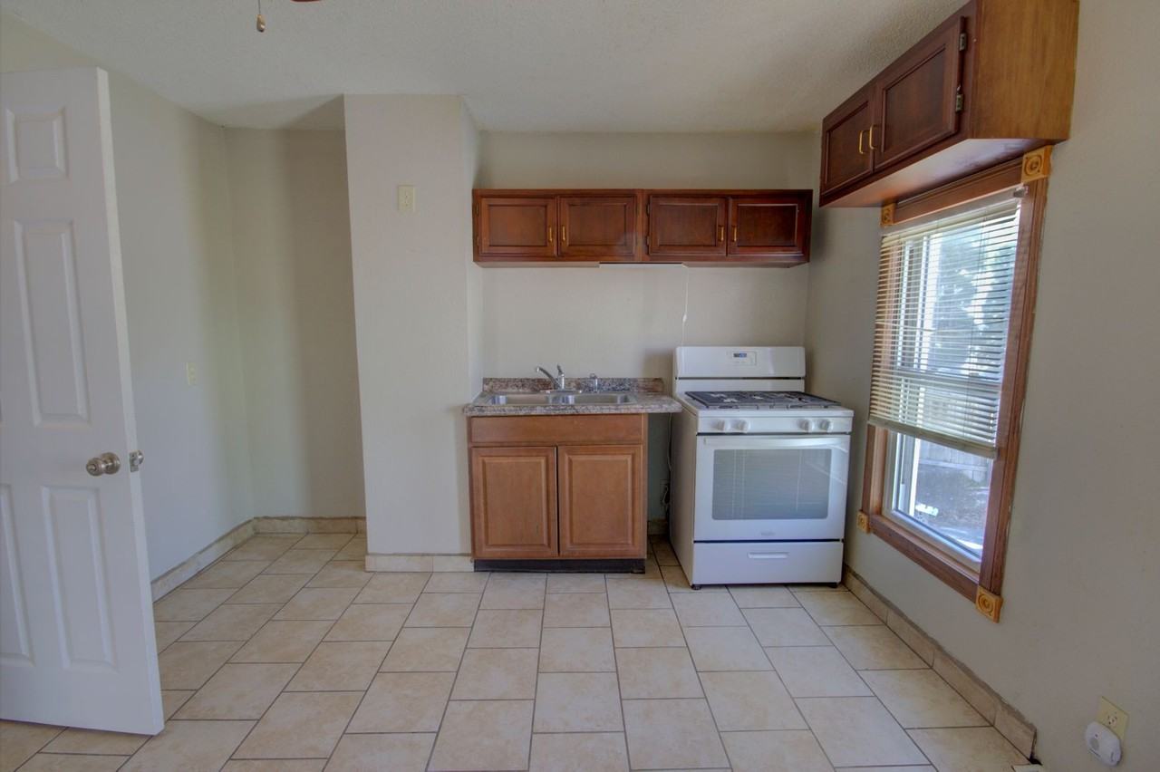 SL AAC1121 - Photo 2 of 11