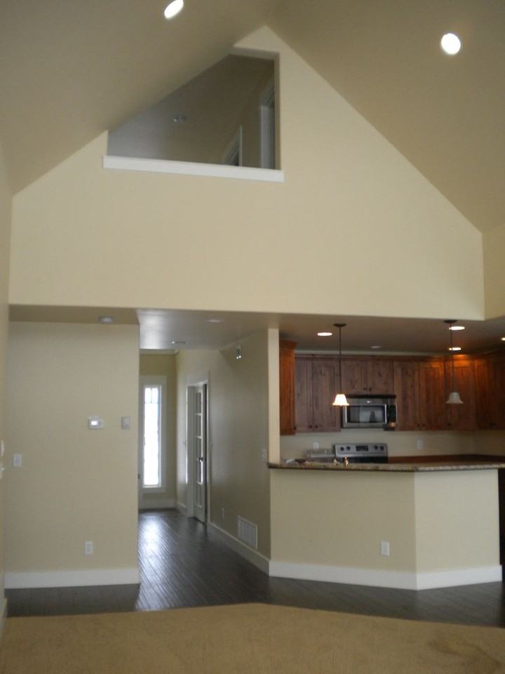 1124 Alder Creek Dr - Photo 4 of 14