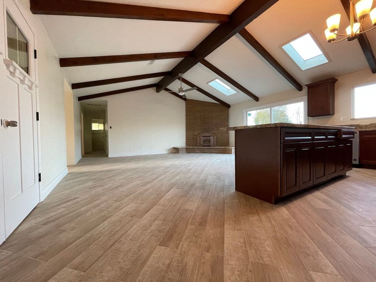 19342 E South Ave - Photo 2 of 28