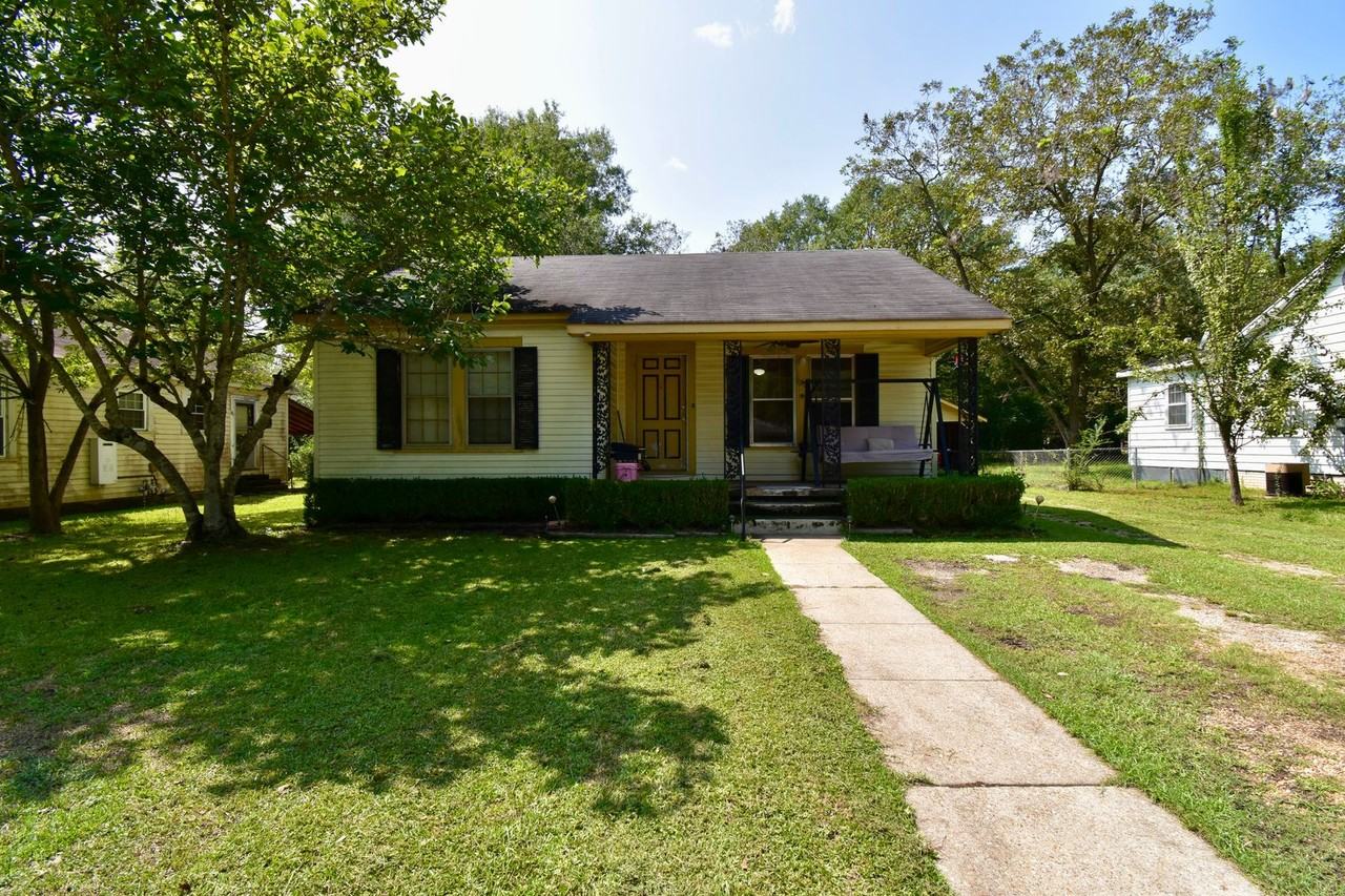 128 Fuller Loop - Photo 3 of 20