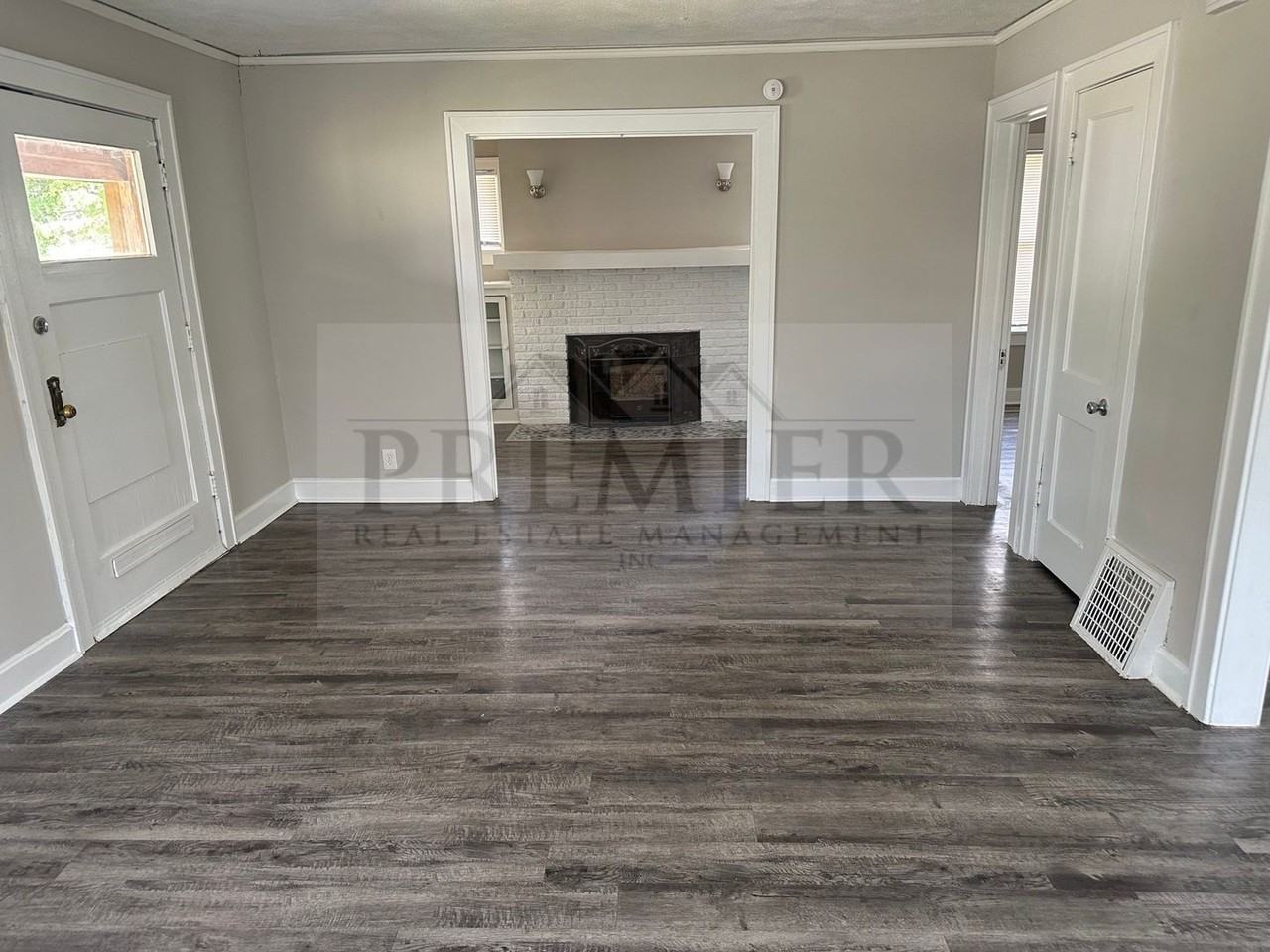 2115 E 70th Ter - Photo 3 of 15