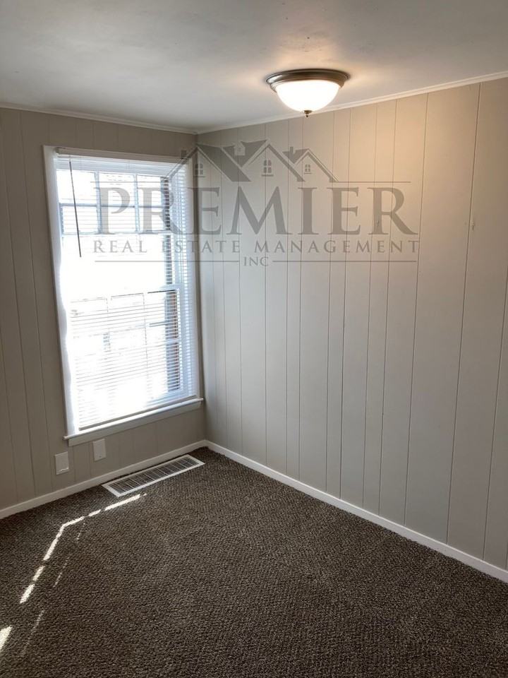 2110 S Ellison Way - Photo 3 of 20