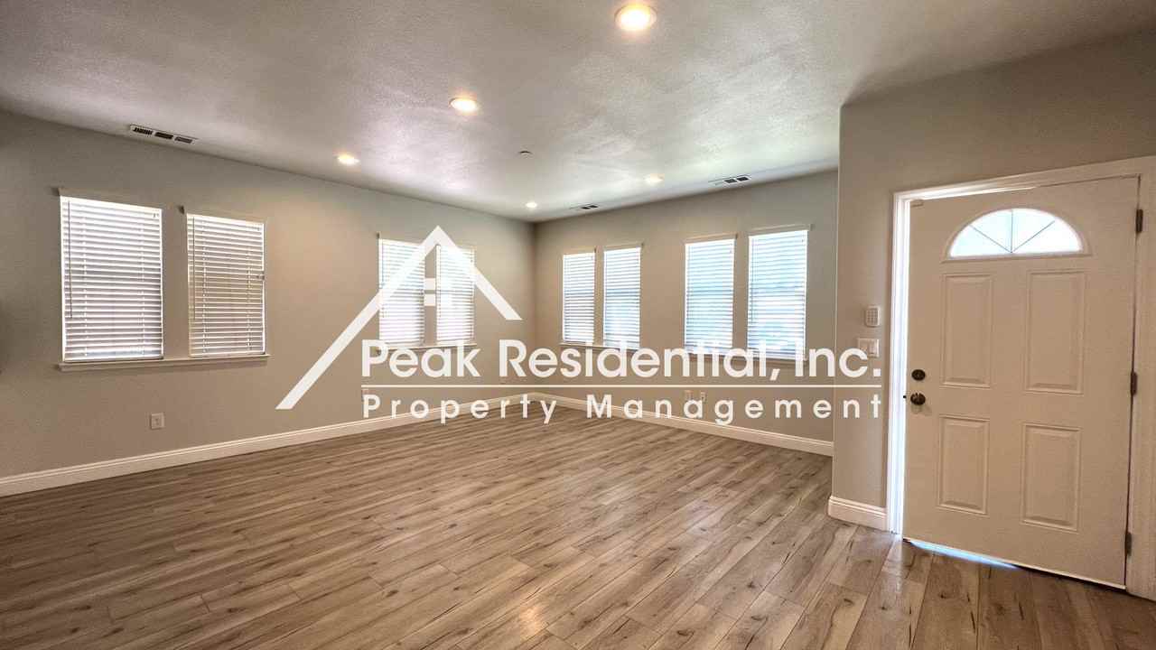 6132 Ventura St - Photo 3 of 22