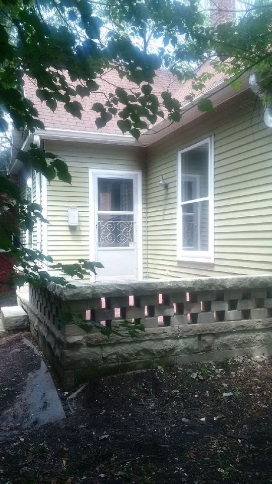 611 E University St - Photo 4 of 17