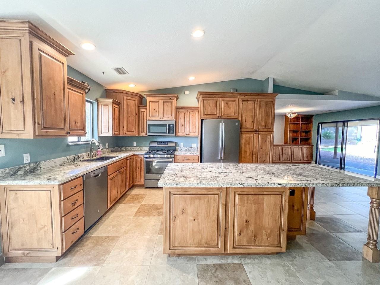 1400 W Foy Dr - Photo 2 of 23