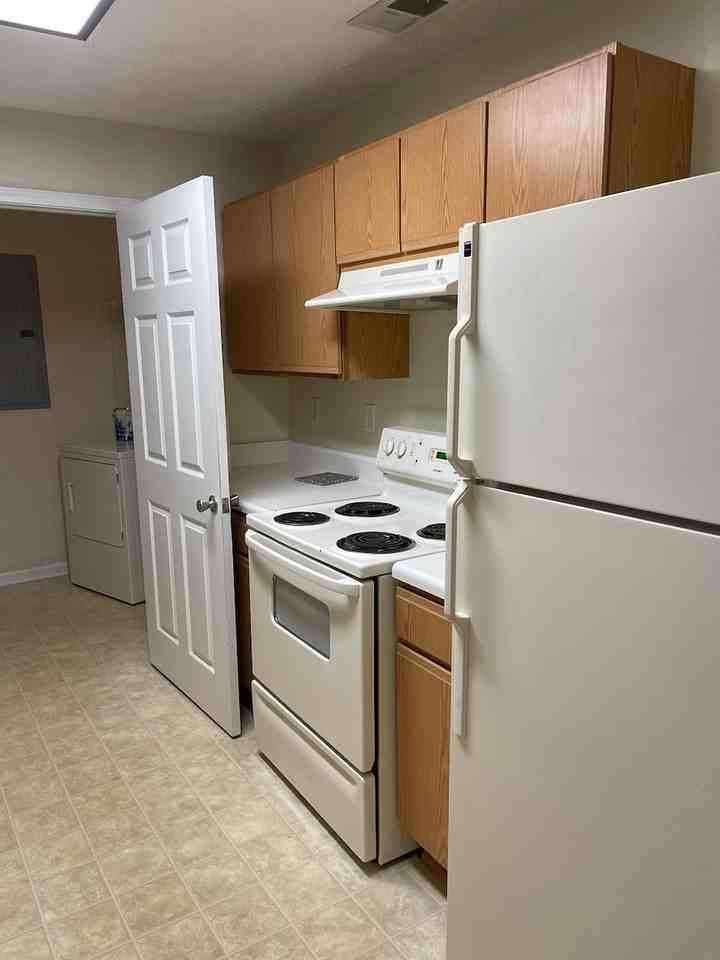 5201 Fairington Ridge Cir - Photo 5 of 16