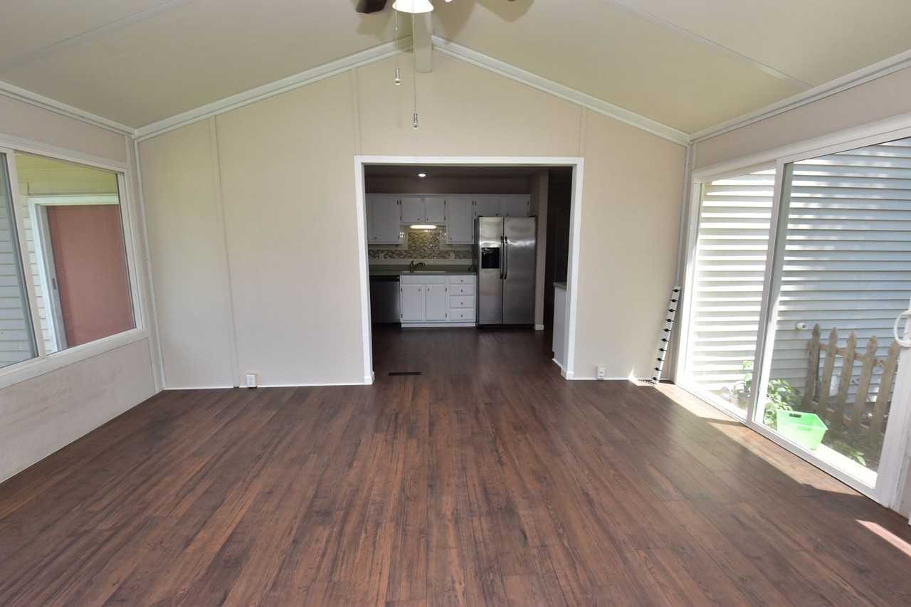 52401 Hollyhock Rd - Photo 7 of 21