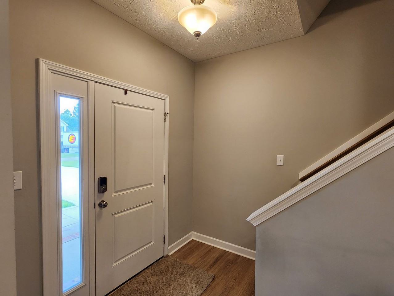 111 Clearwater Hbr - Photo 3 of 34