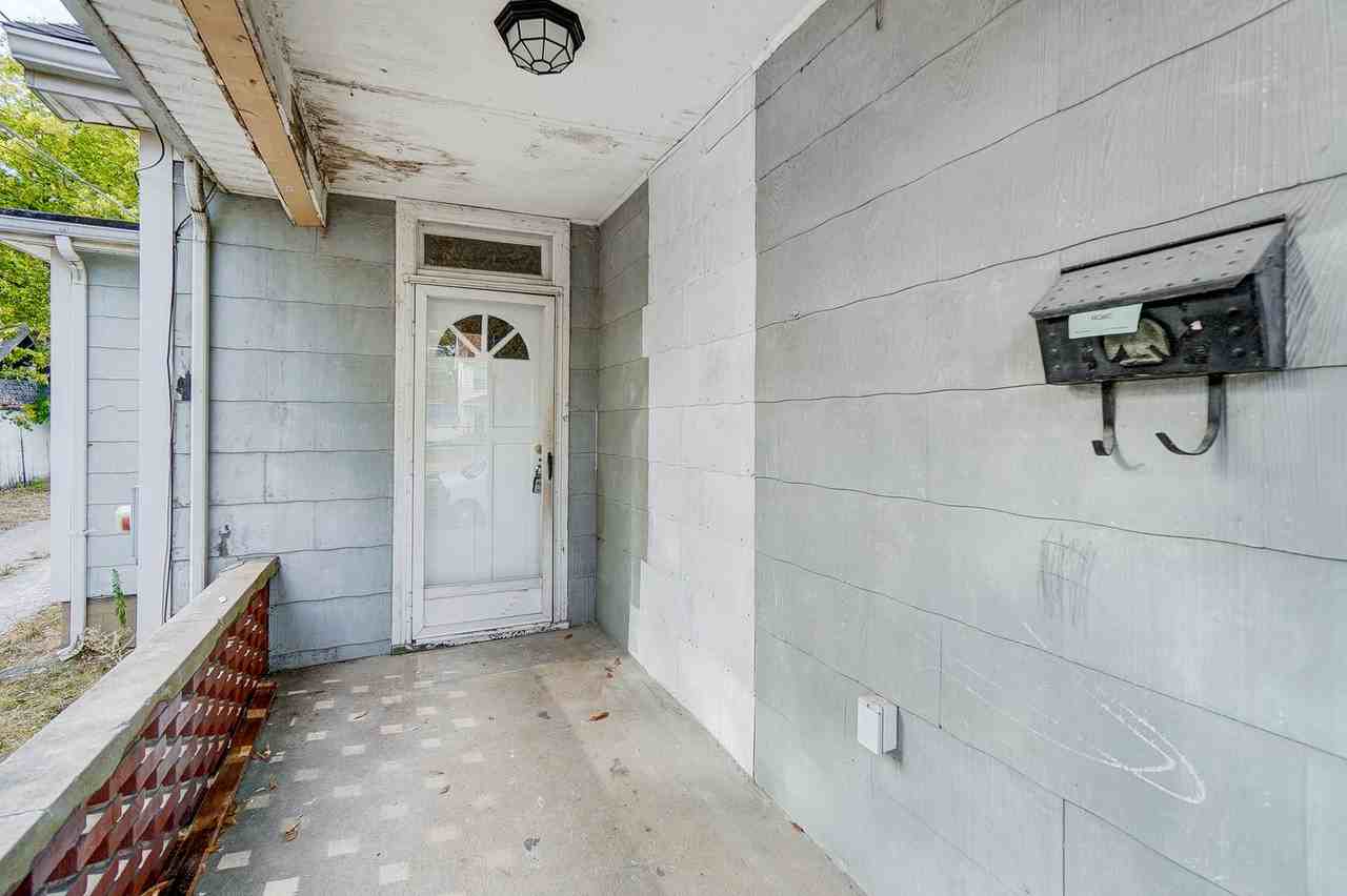 649 Forest Ave - Photo 5 of 24