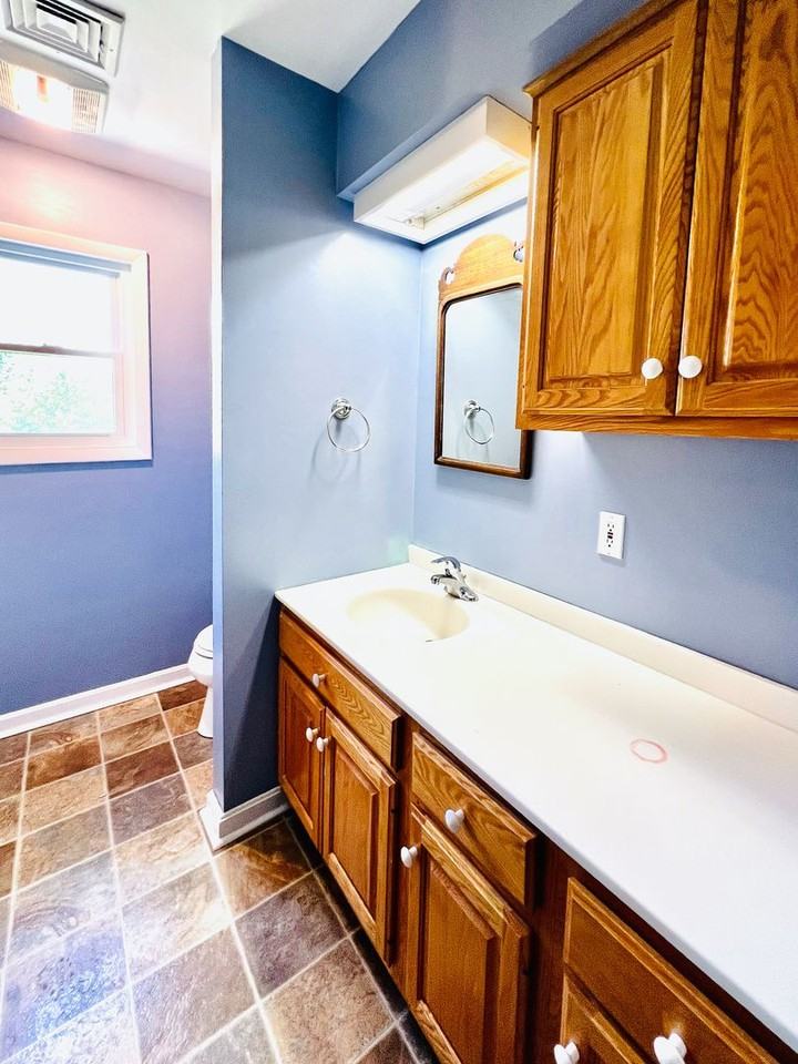 238 Spear St - Photo 4 of 8
