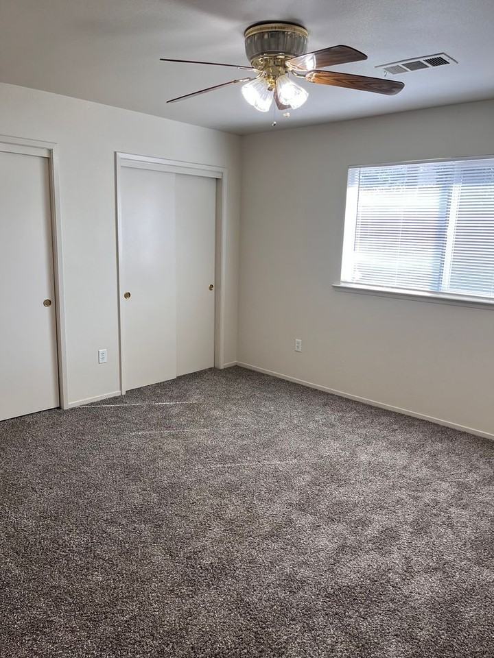 3831 Finnigan Ct - Photo 3 of 14