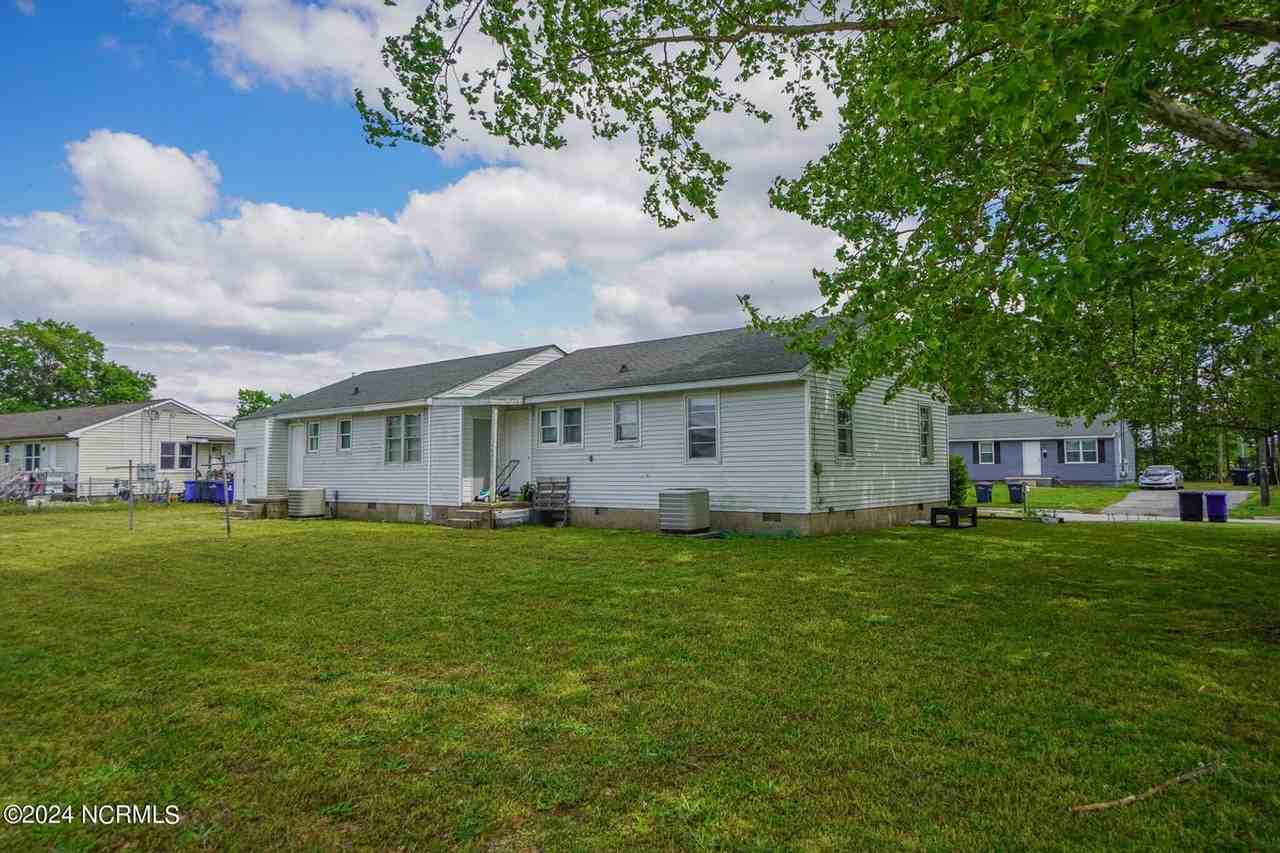 309 Starling St - Photo 2 of 11