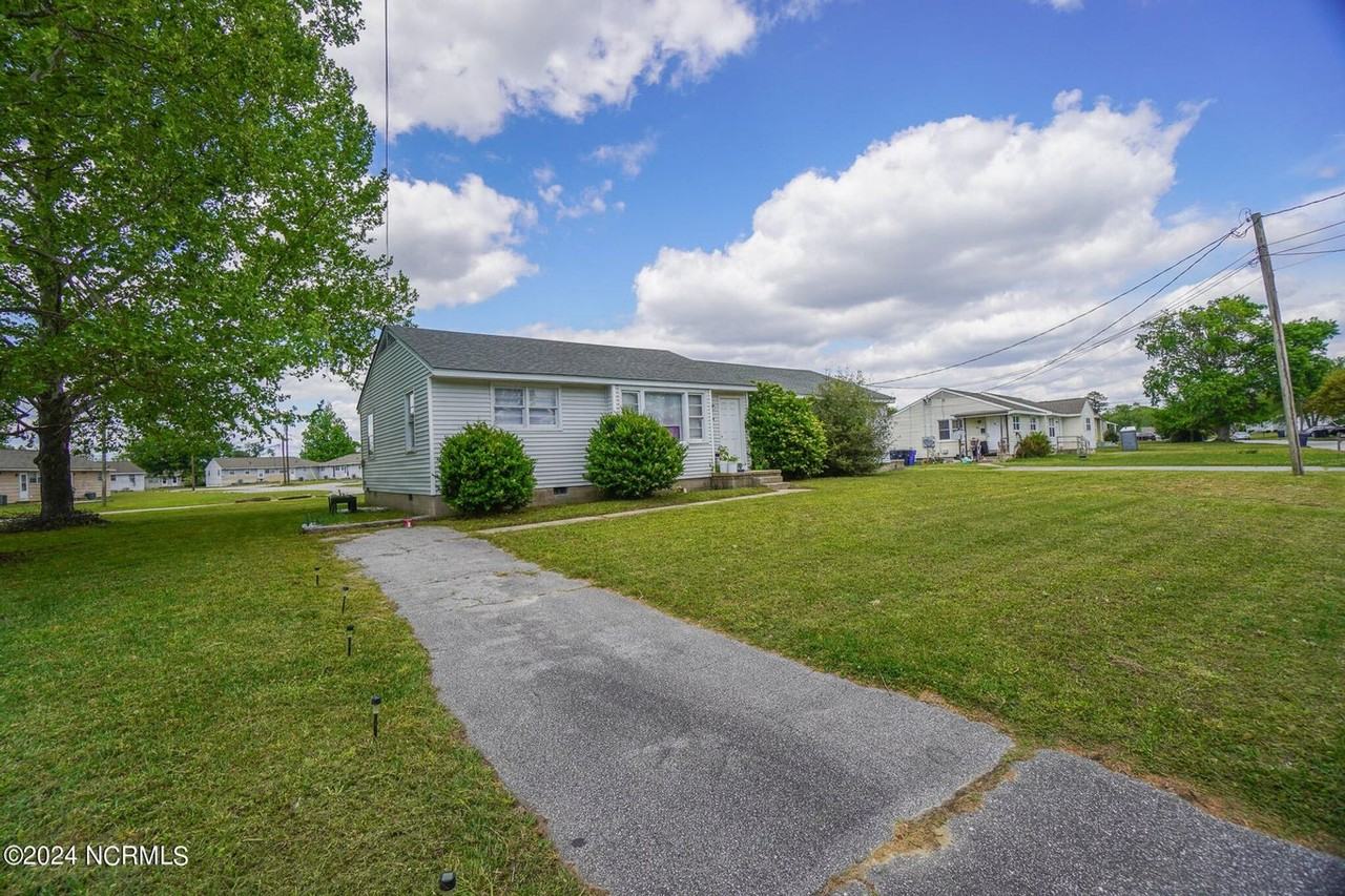 309 Starling St - Photo 3 of 11