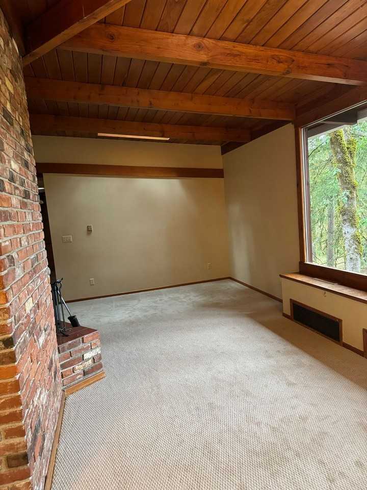 3645 Nw Hayes Ave - Photo 5 of 37