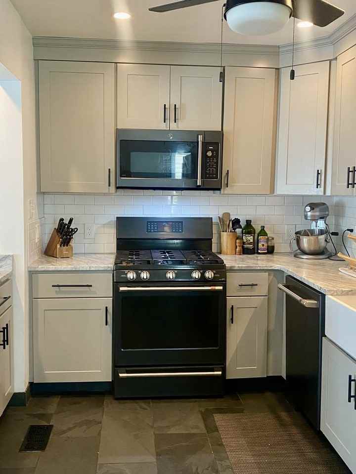 121 Winshire St - Photo 7 of 21