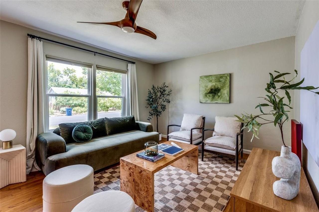 5809 Avenue G - Photo 2 of 32