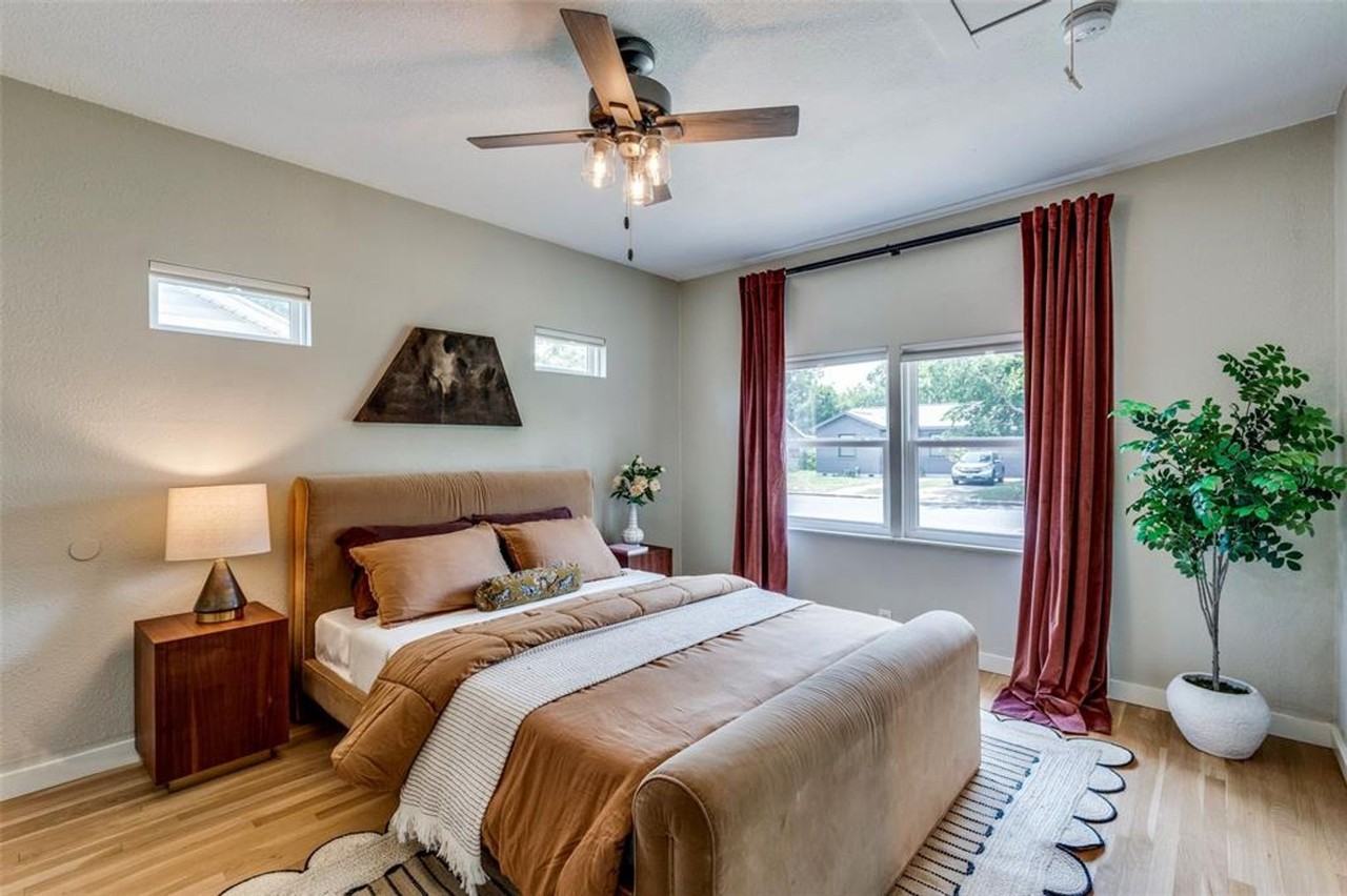 5809 Avenue G - Photo 3 of 32