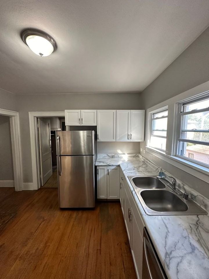 3360 North Downer Avenue - Photo 3 of 16