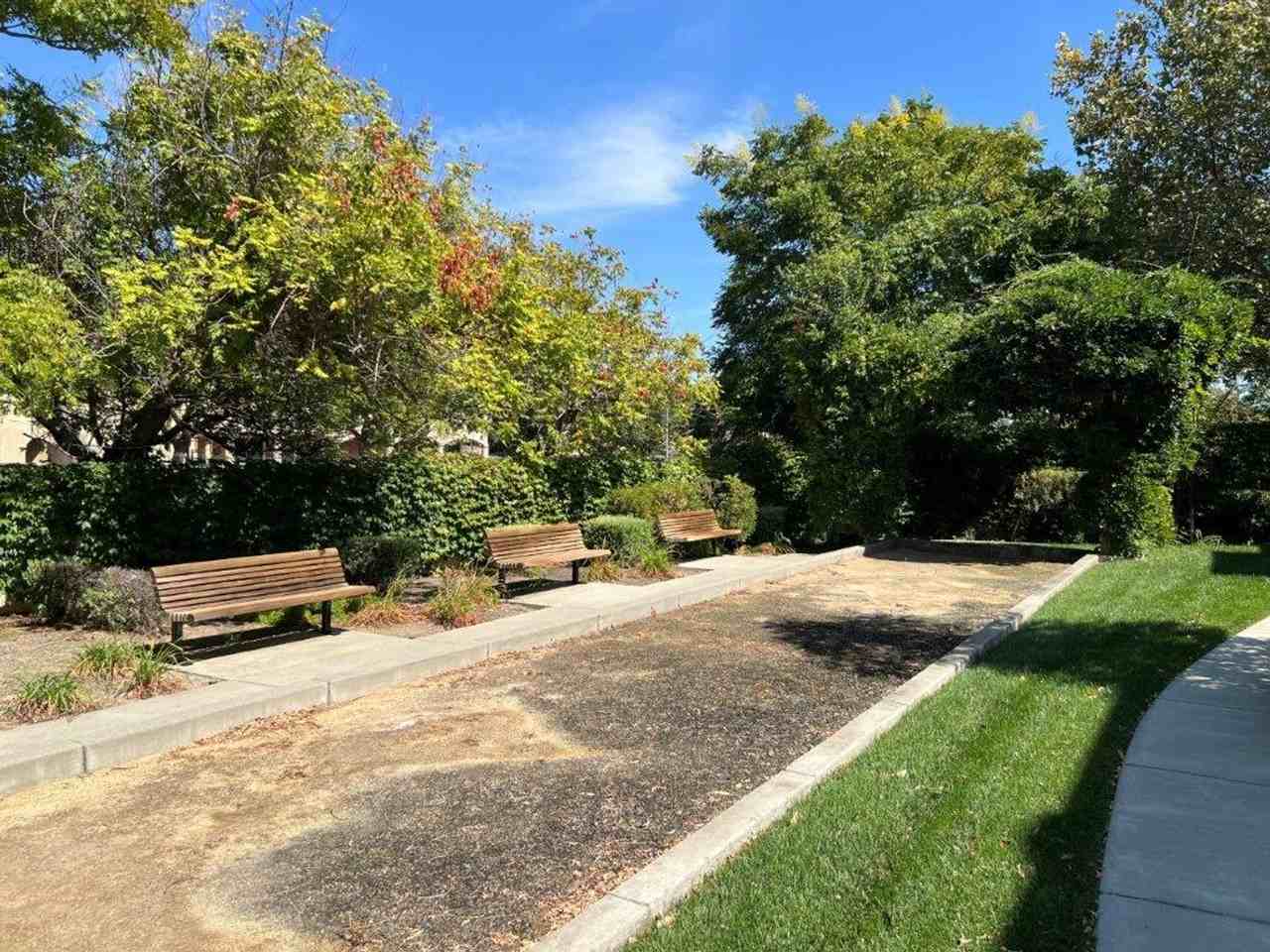 313 Coulter Way - Photo 2 of 41