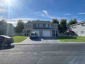 802 Nw Sunburst Ct - Photo 1 of 1