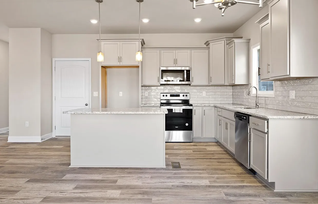 1221 Melody Ave - Photo 3 of 6