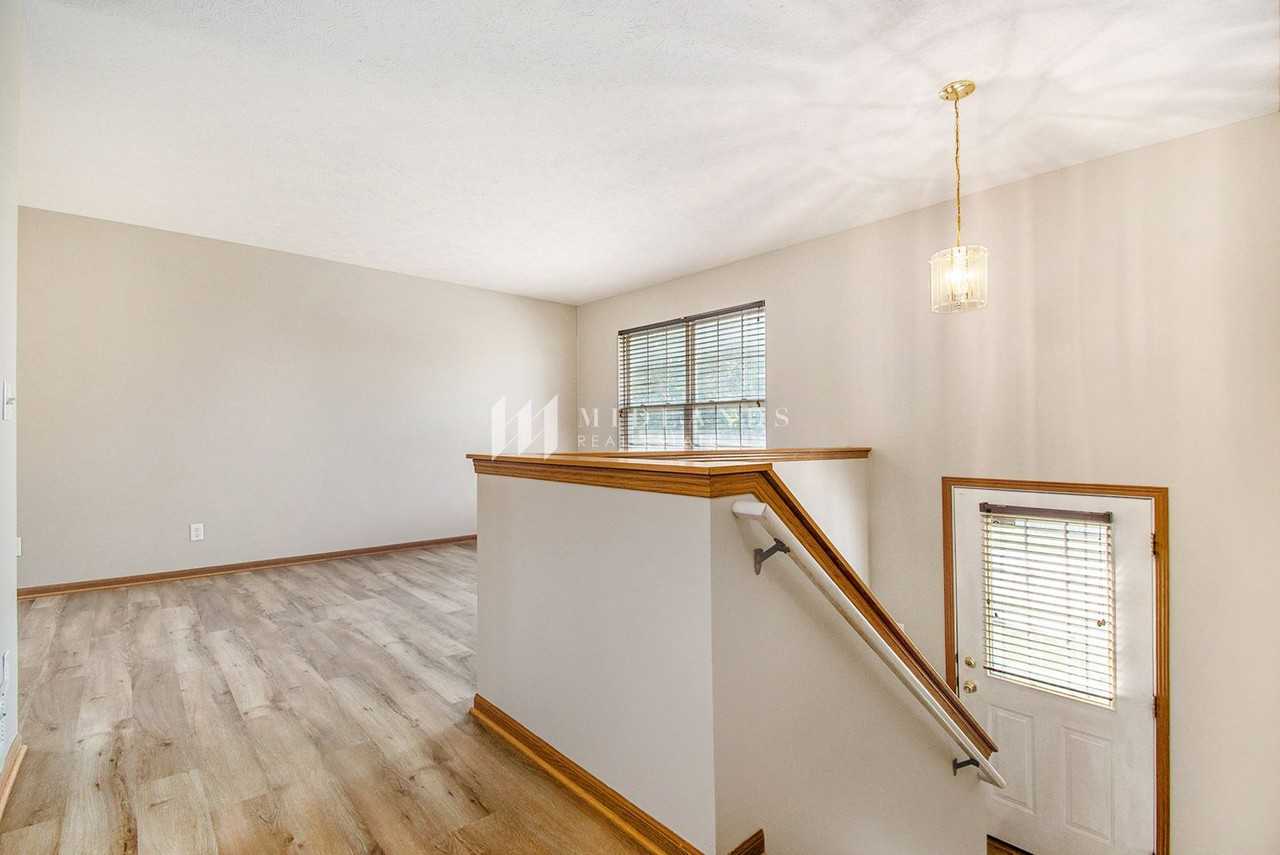 17854 Lillian St - Photo 3 of 13