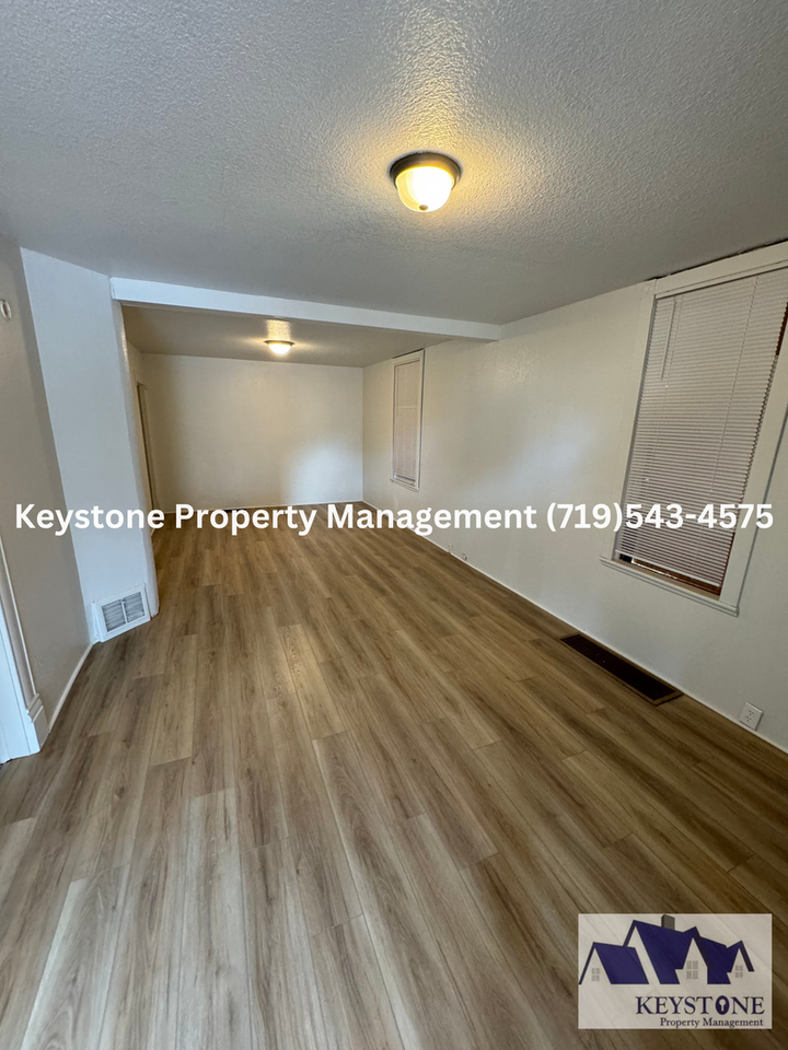 1118 East Routt Avenue - Photo 3 of 19