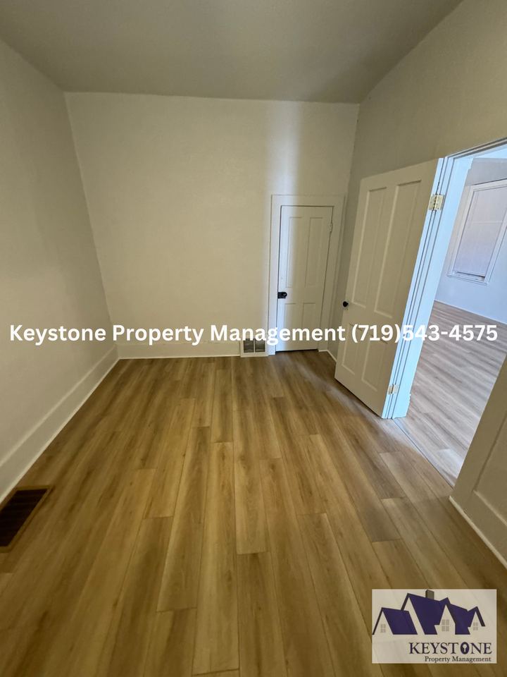 1118 East Routt Avenue - Photo 7 of 19