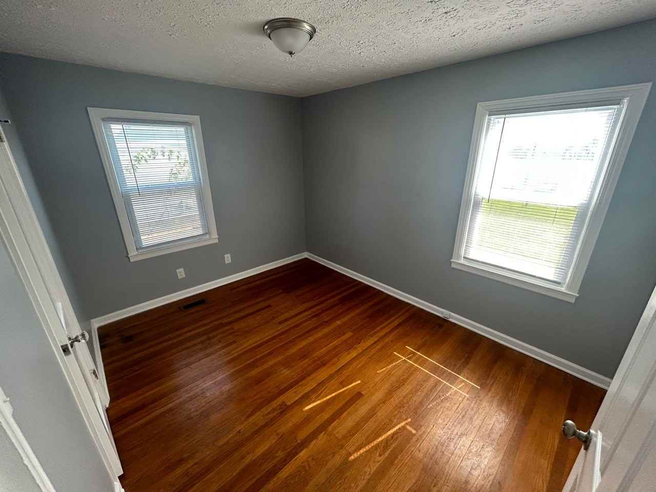 1562 Loney Ln - Photo 5 of 10