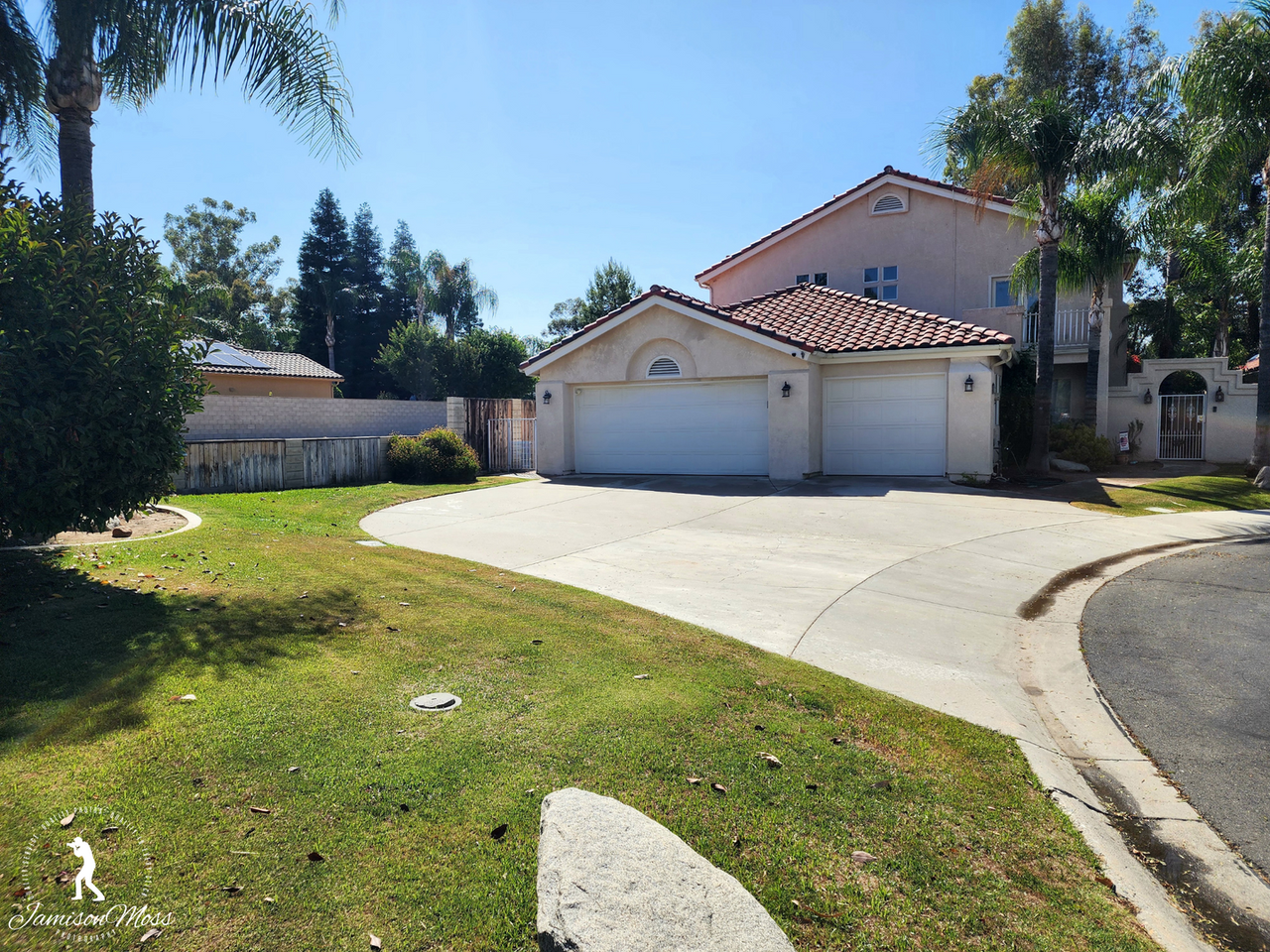 6121 Kings Canyon Dr - Photo 2 of 26