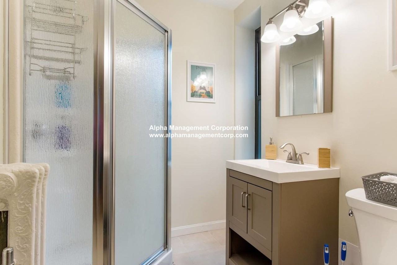 1247 Beacon St - Photo 7 of 13