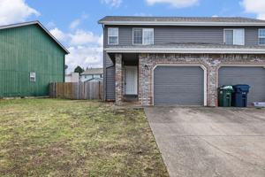 featured image of 685 N Cloverleaf Loop