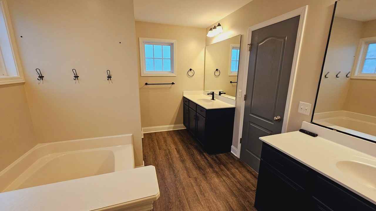 102 Penster Ct - Photo 3 of 23