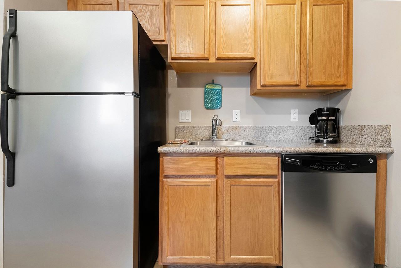 6091-6141 E Golf Links Road - Photo 4 of 13