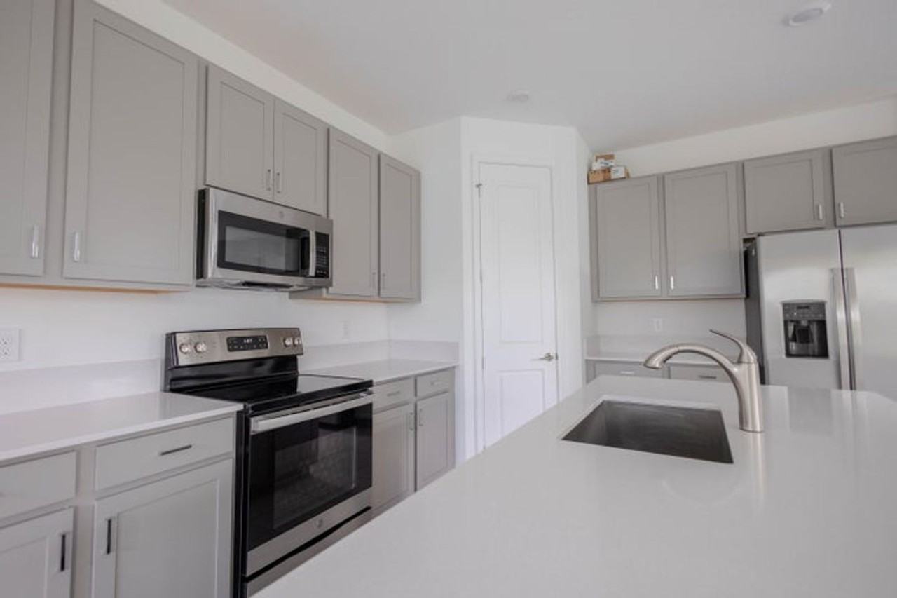 4811 Navali Dr - Photo 2 of 18