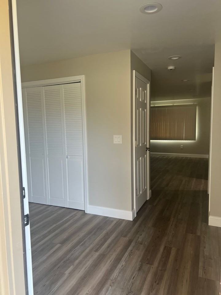 4526 Berquist Dr - Photo 3 of 11