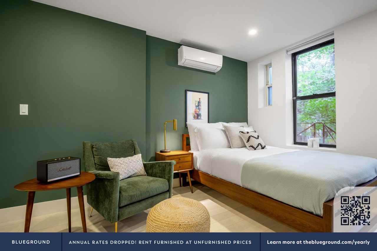 317 East 5th Street - Photo 4 of 27